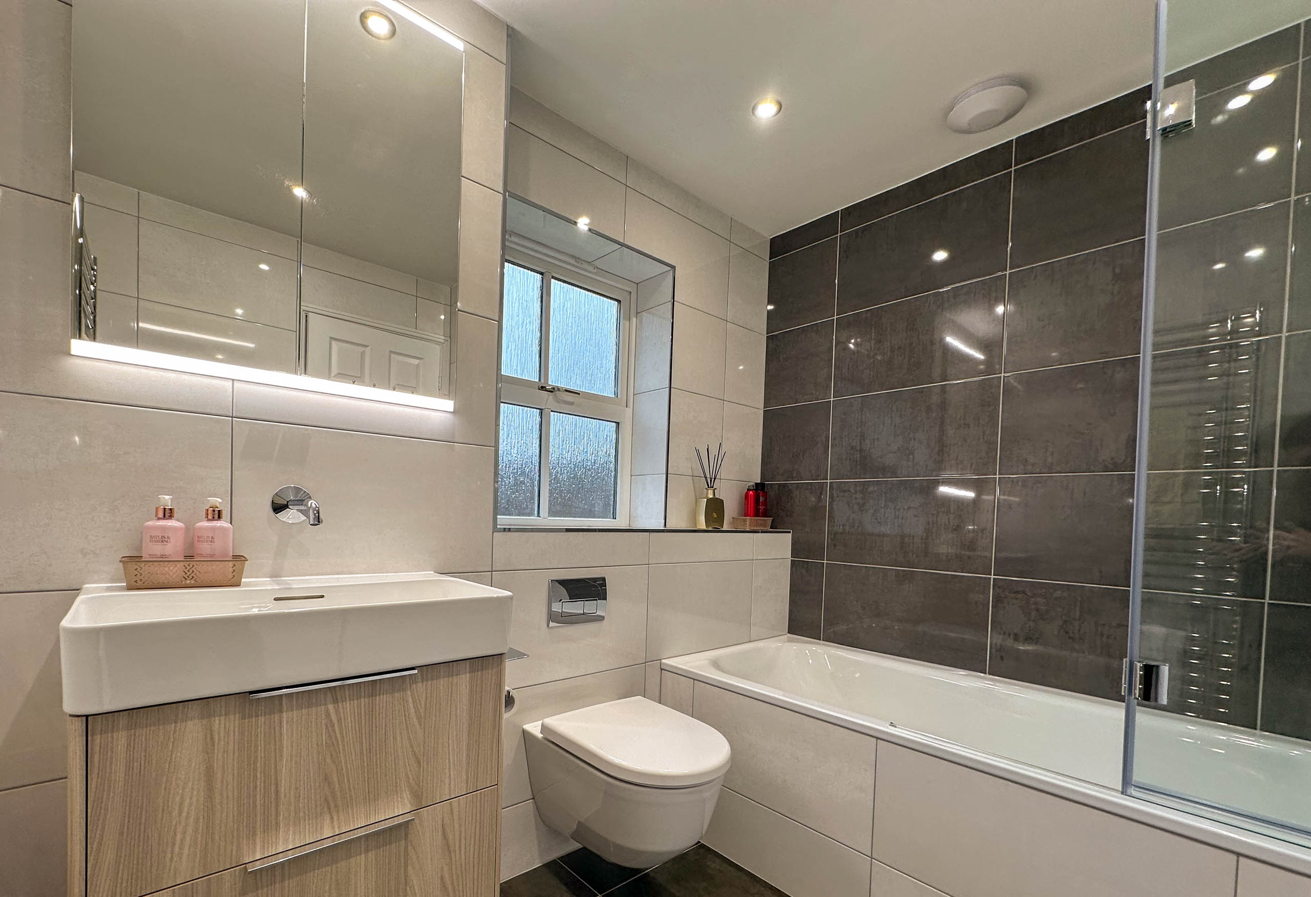 Two Tone Modern Bathroom Renovation - Phs Bathroom